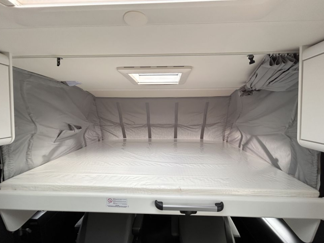 Sunlight I68 Adventure Edition (17)