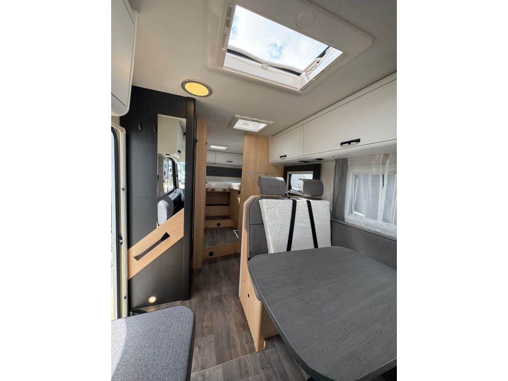 Alquiler 5 plazas Sunlight I68 Adventure Edition en Alicante