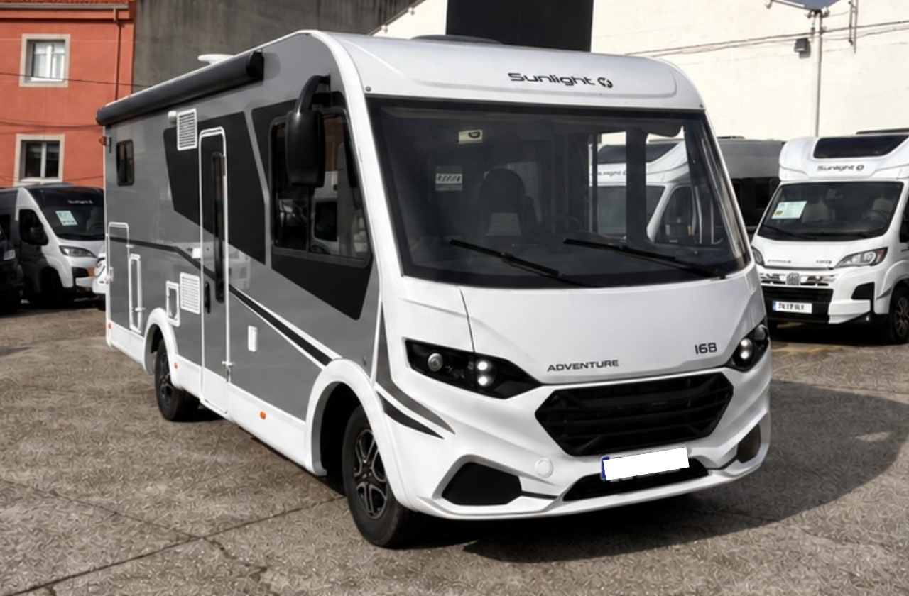 Alquiler 5 plazas Sunlight I68 Adventure Edition en Almería