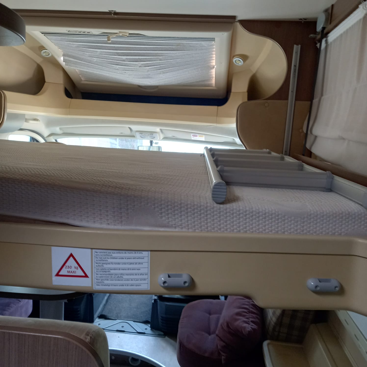 Alquiler 4 plazas Challenger Prium XL en Tarragona