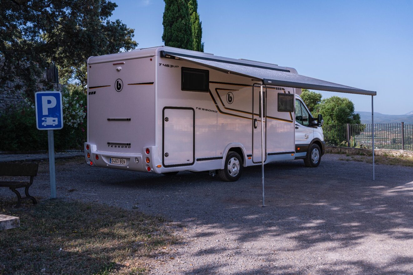Alquiler 5 plazas Benimar Tessoro 463 UP en Barcelona