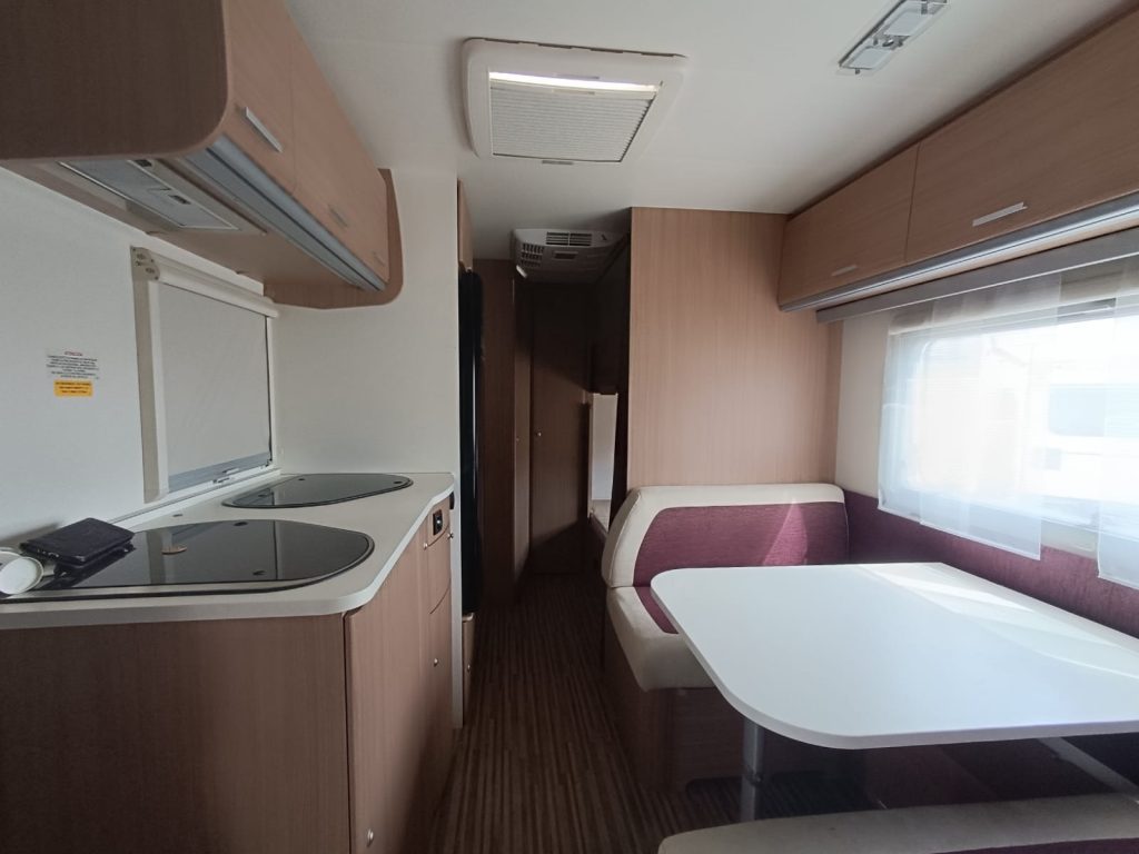adria aviva 10
