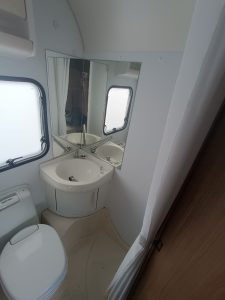 adria aviva 6