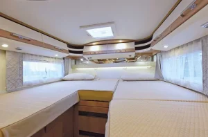 autocaravana-Malibu-T-460-camas