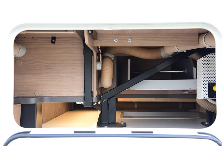 autocaravana-Malibu-T-460-espacio