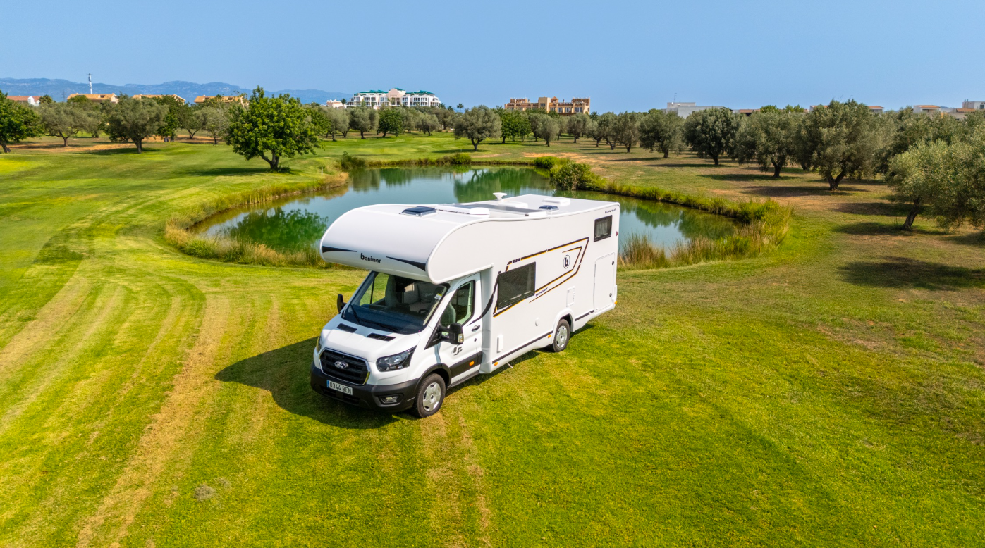 Alquiler 6 plazas Benimar Sport 344 UP en Barcelona