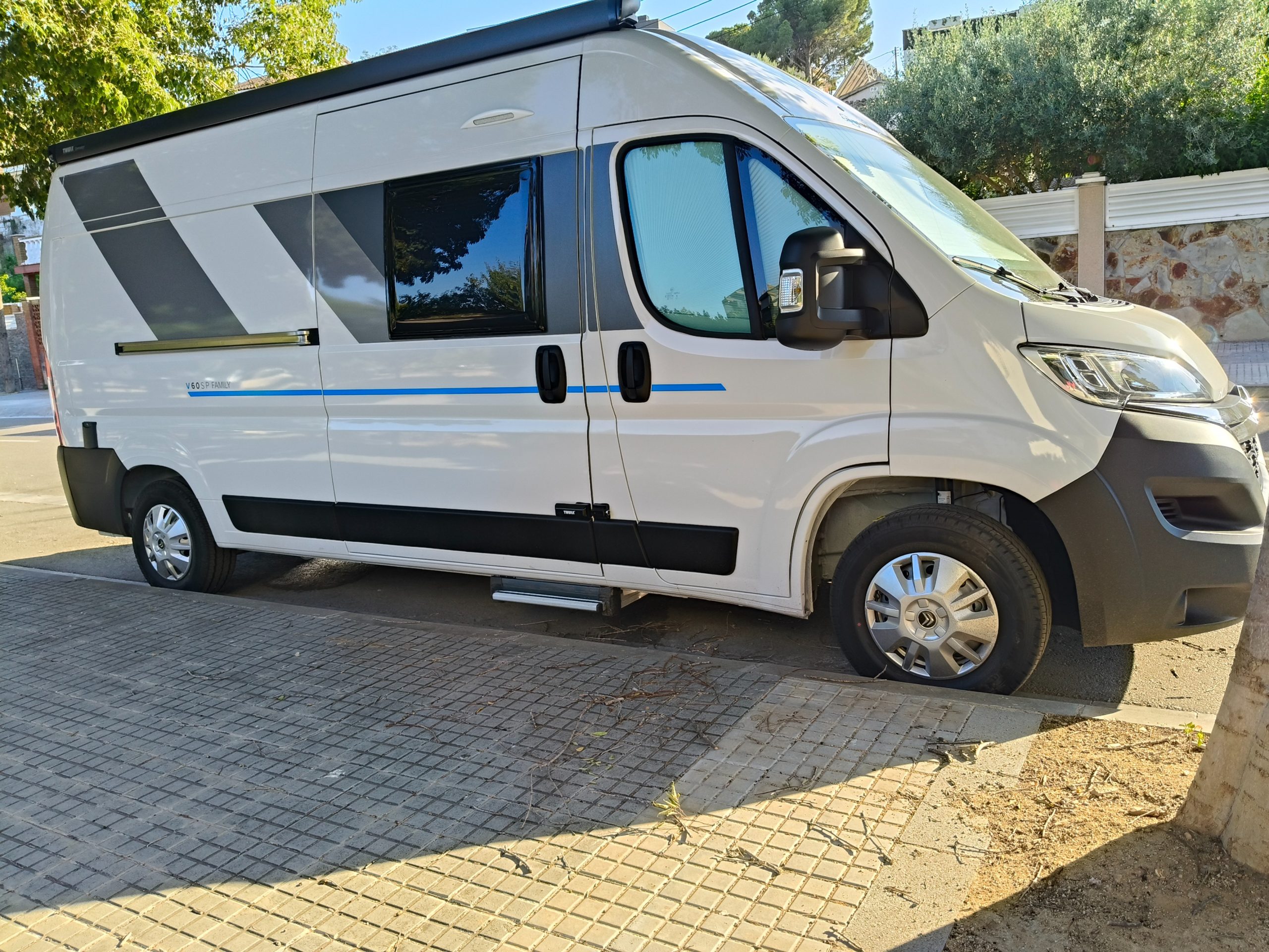 Alquiler 4 plazas Sun Living V60 SP Family en Barcelona