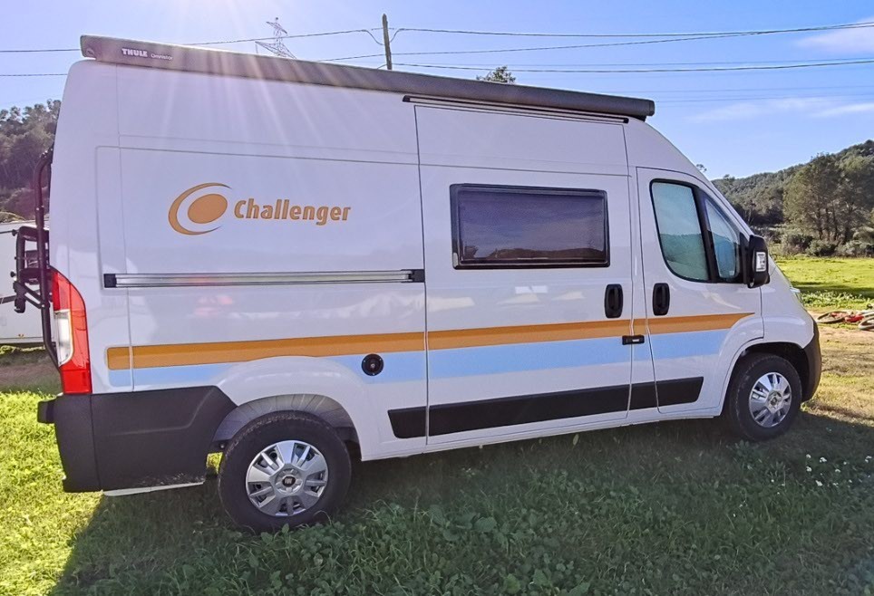 Alquiler 2 plazas Challenger Sunset en Barcelona